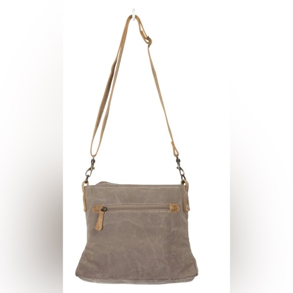 MYRA Agate Shoulder Bag​ - Picture 2 of 14